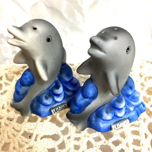 Florida Souvenir Dolphin Salt & Pepper Shaker - Picture 1 of 9